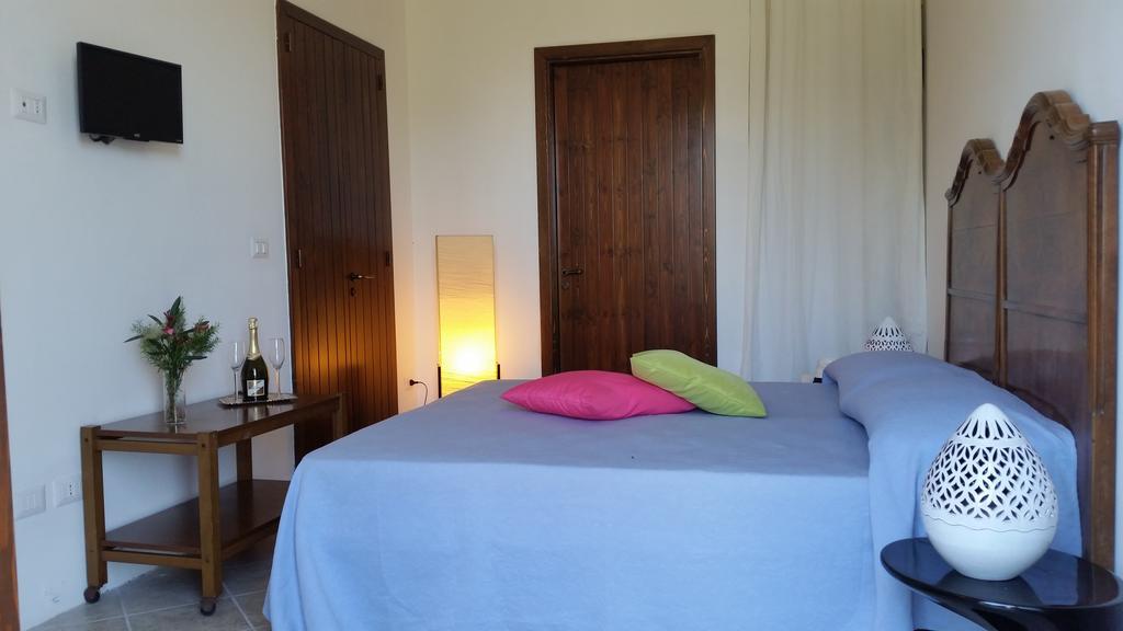 Agriturismo Occhineri Порто-Чезарео Номер фото